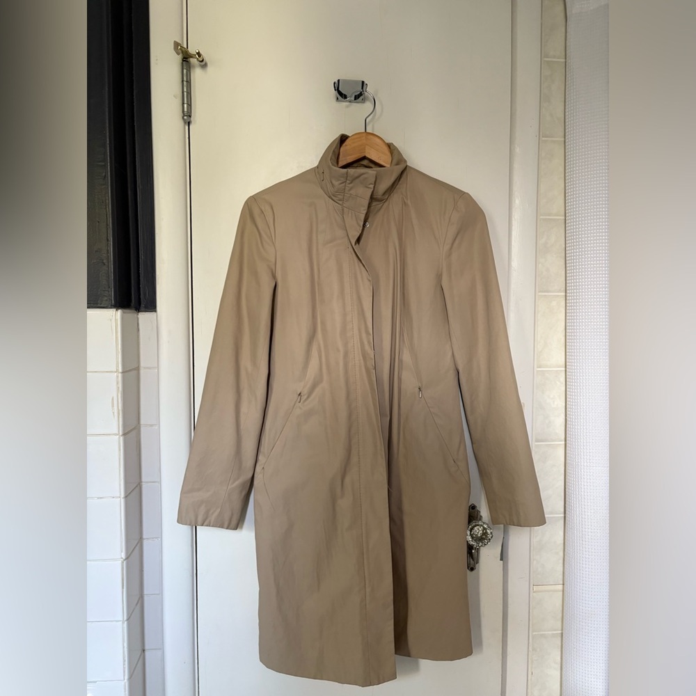 Kenneth Cole trench coat. Snap front. Easy Aline style